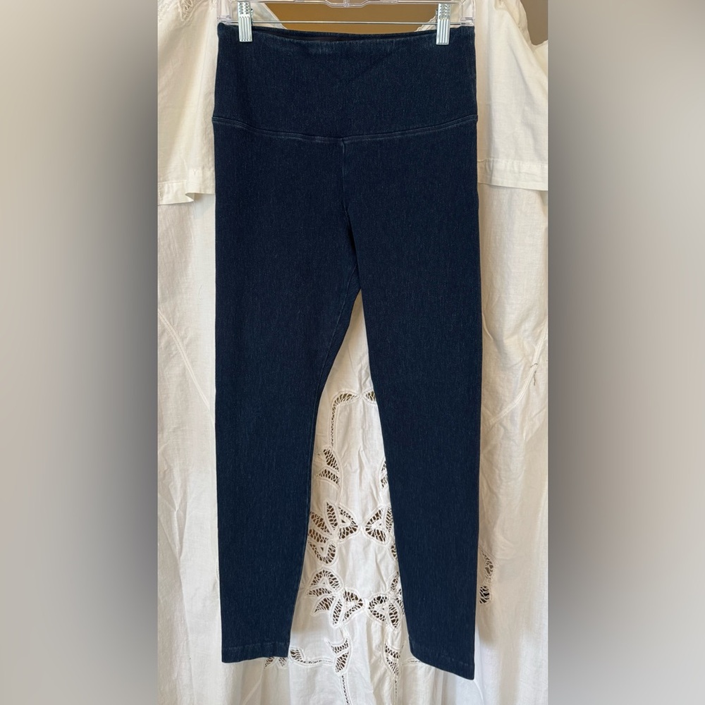 Lyssé jeggings. Size M.